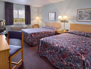 Super 8 By Wyndham Seville Pokoj fotografie